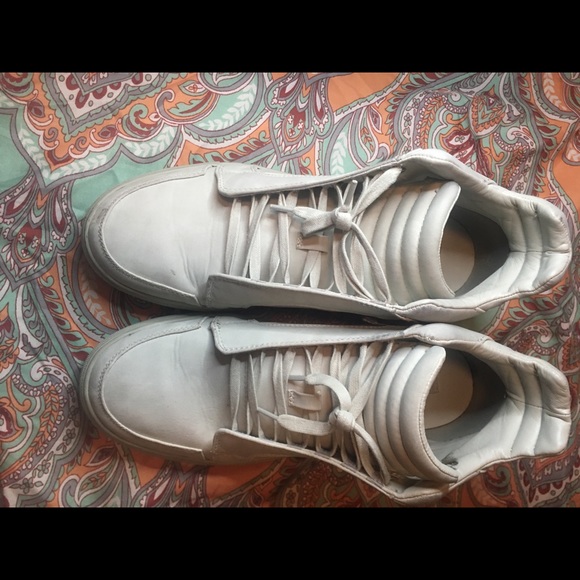 Steve Madden - Picture 2 of 4